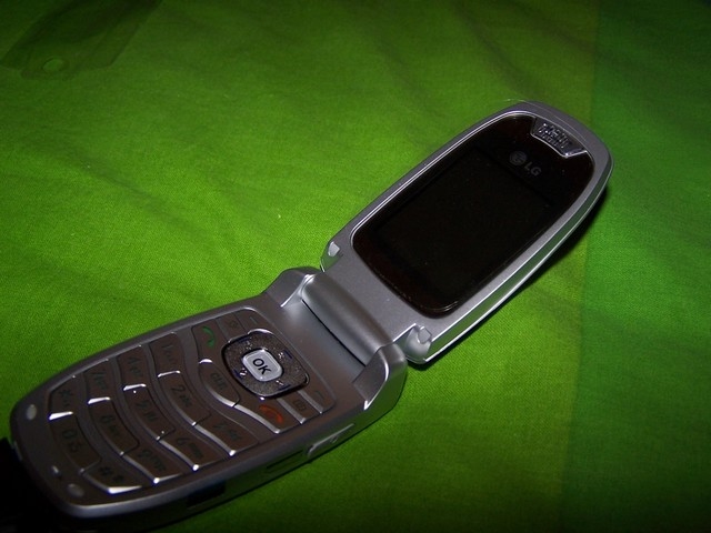 LG F2100