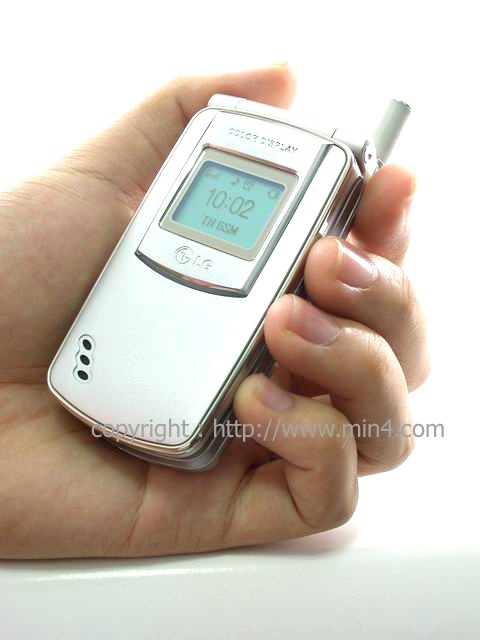 LG G7020