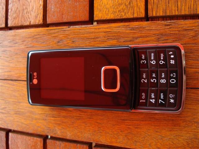 LG KG800