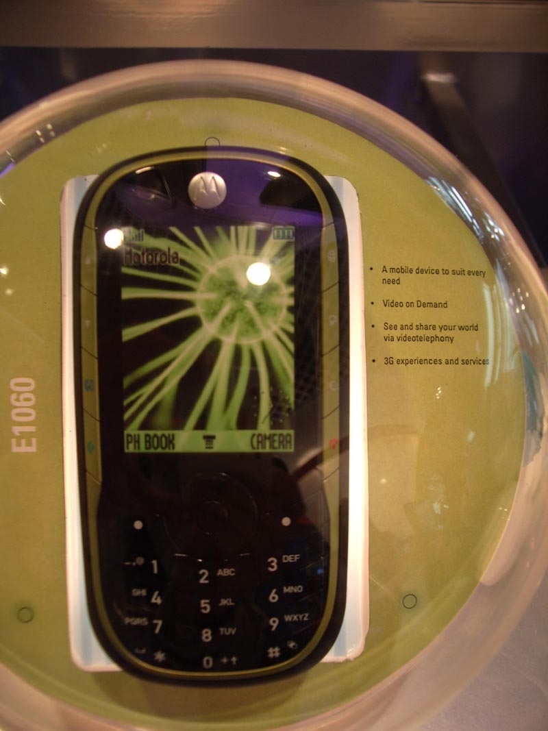 Motorola E1060