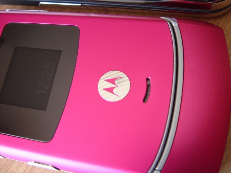 Motorola RAZR in Pink