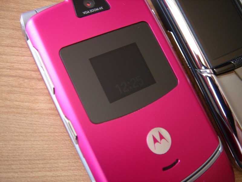 Motorola RAZR in Pink