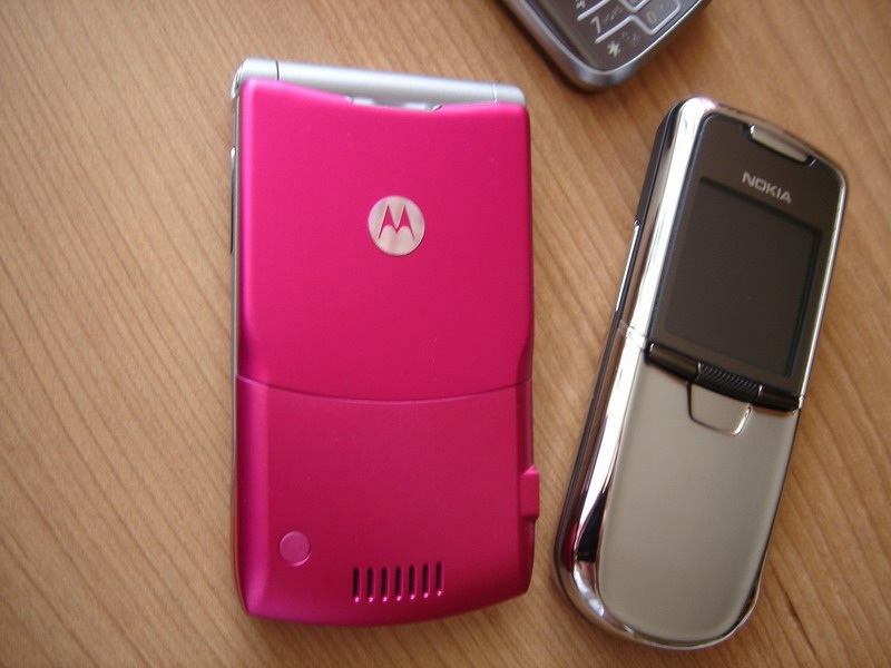 Motorola RAZR in Pink