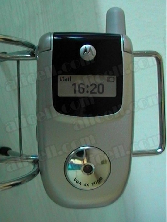 Motorola V220