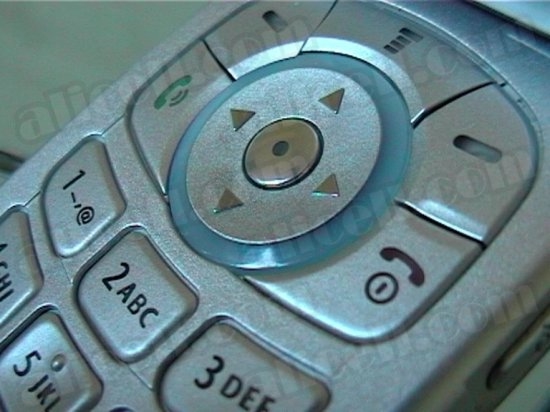 Motorola V220