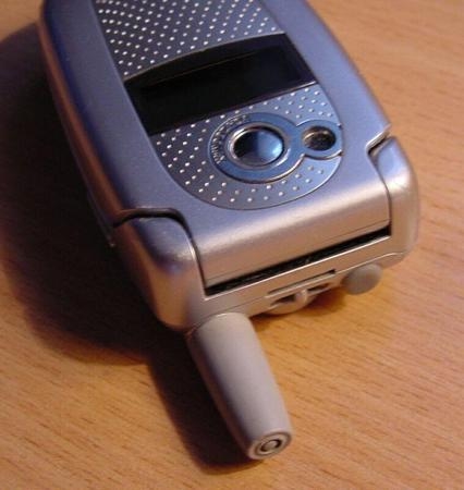 Motorola V500