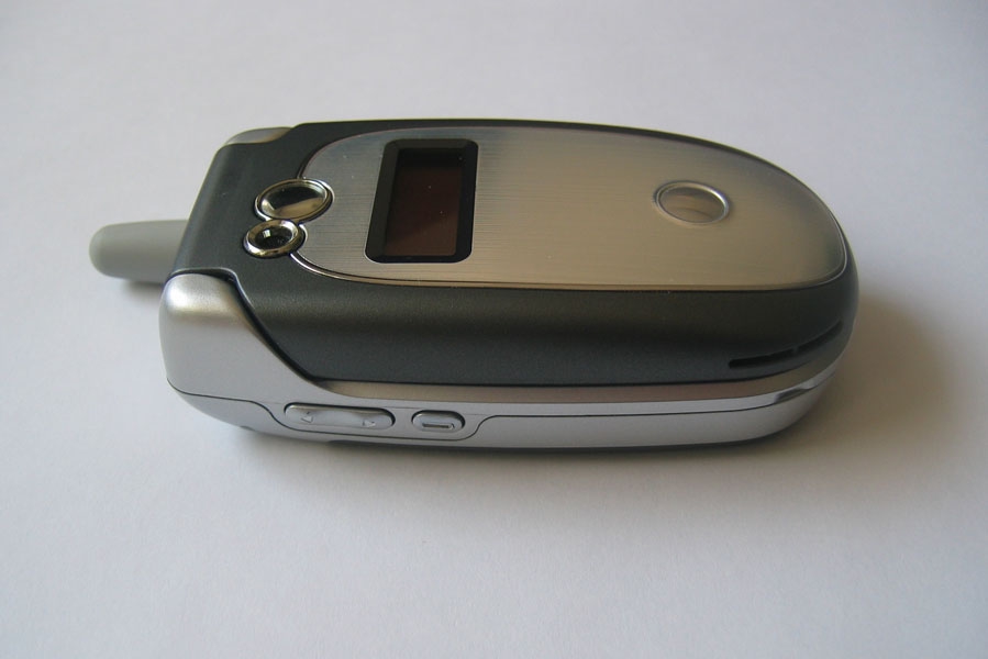 Motorola V547