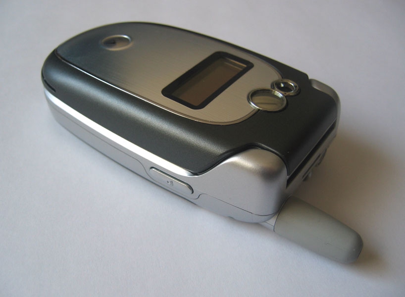 Motorola V547