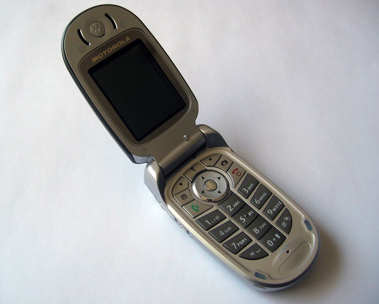 Motorola V547