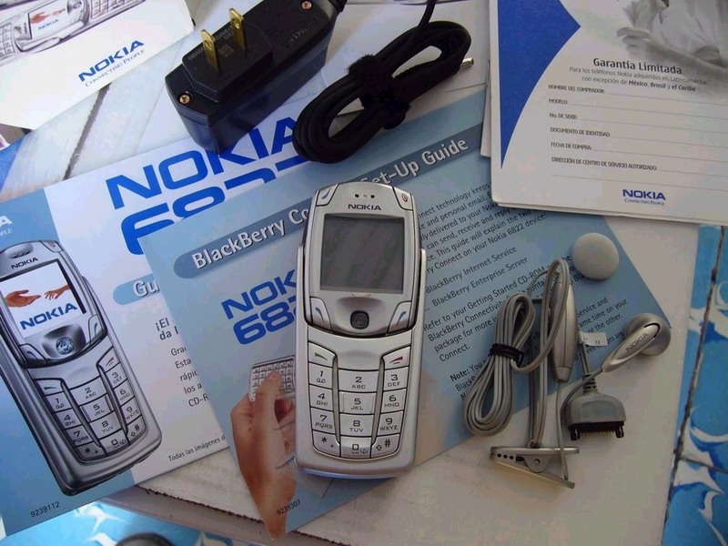 Nokia 6822