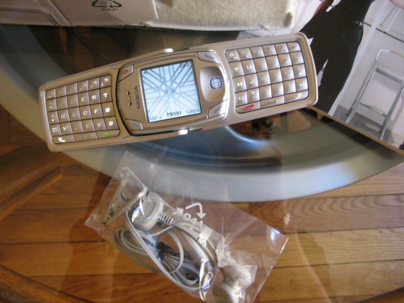 Nokia 6822