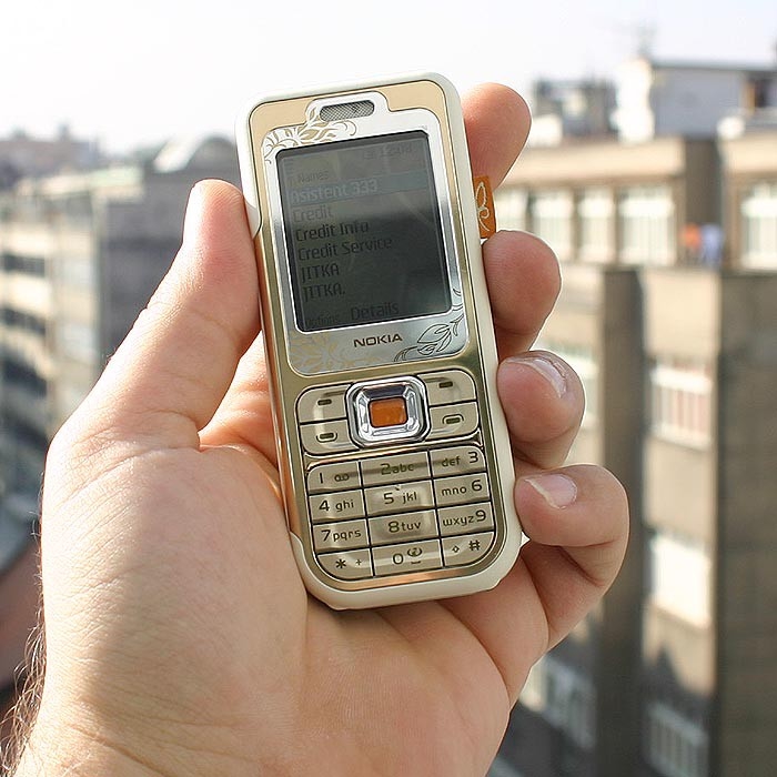 Nokia 7360