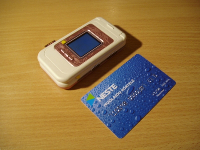 Nokia 7390