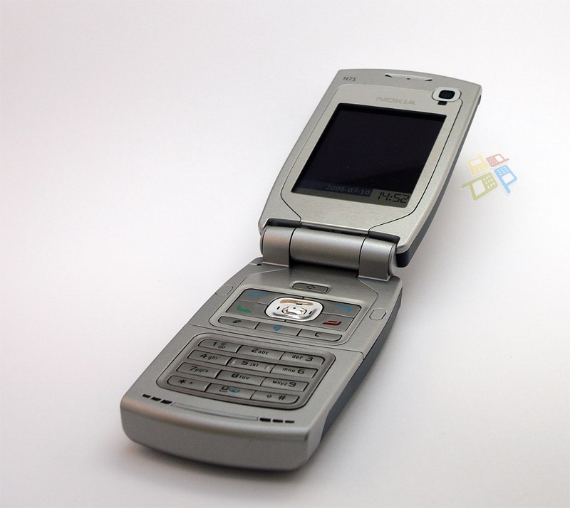 Nokia N71