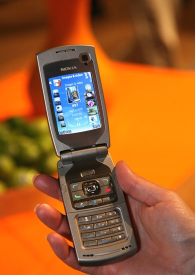 Nokia N71