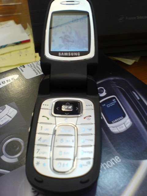 Samsung SGH-E730