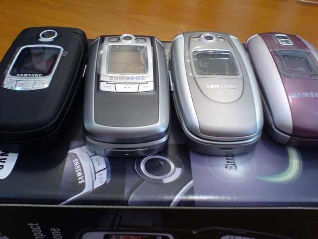 Samsung SGH-E730