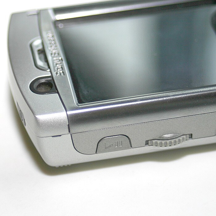 Sony Ericsson P990