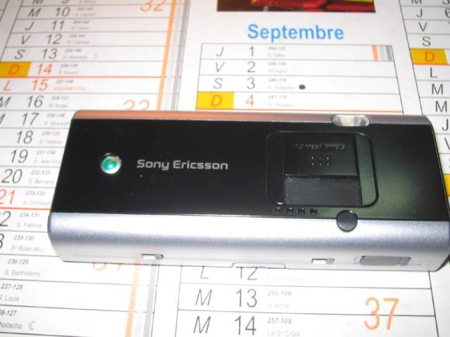 Sony Ericsson V600