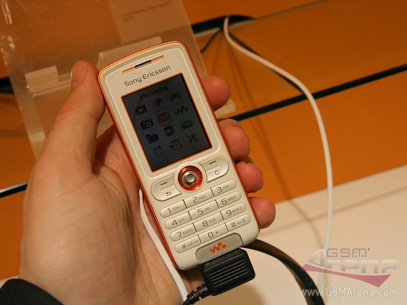 Sony Ericsson W200i Walkman