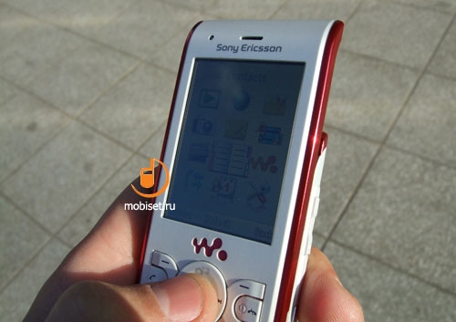 Sony Ericsson W595