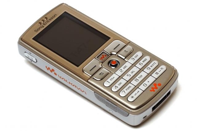 Sony Ericsson W700i Walkman