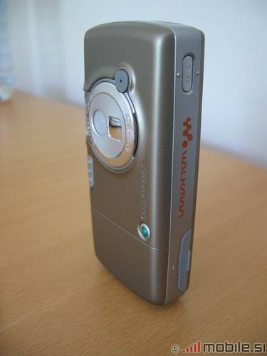 Sony Ericsson W700i Walkman