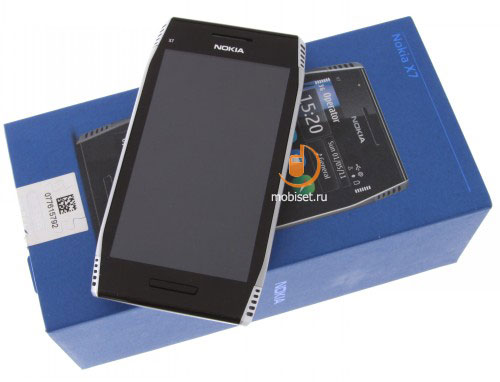 Nokia X7-00