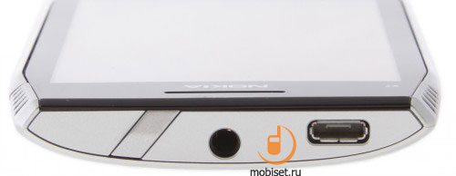 Nokia X7-00