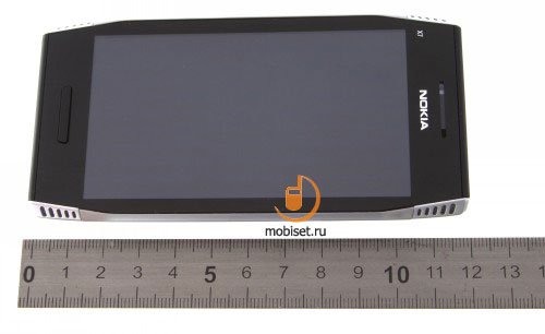 Nokia X7-00