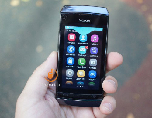 Nokia Asha 305